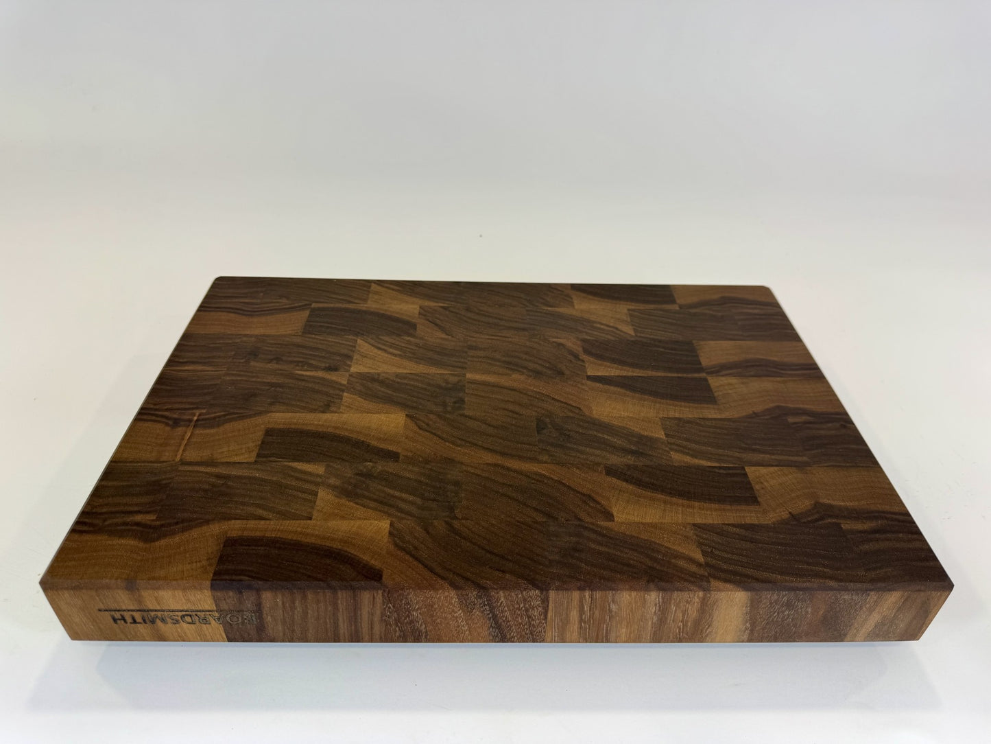 864 Walnut 18" x 12" x 2"