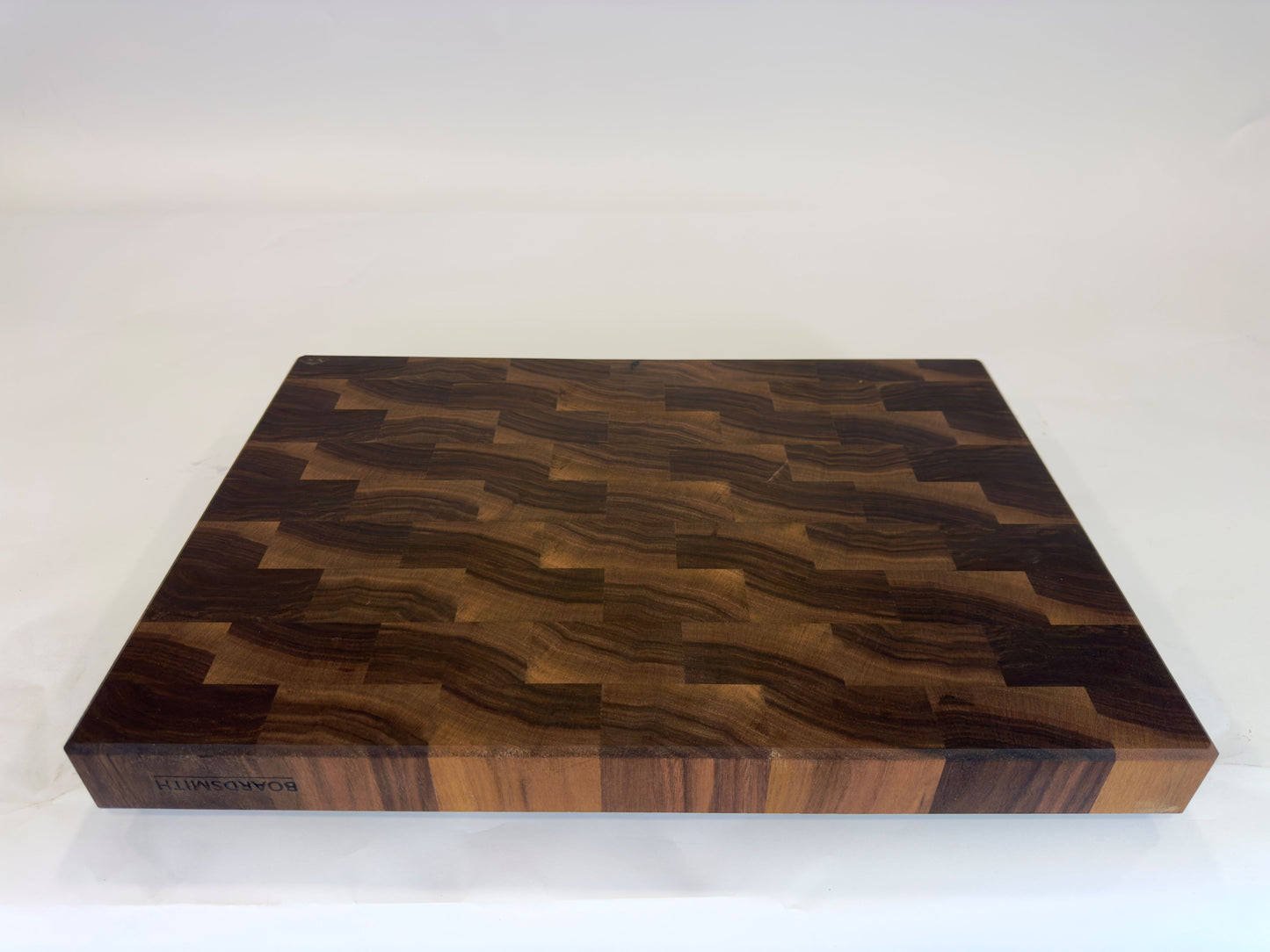 899 Walnut 22" x 16" x 2" One-Off