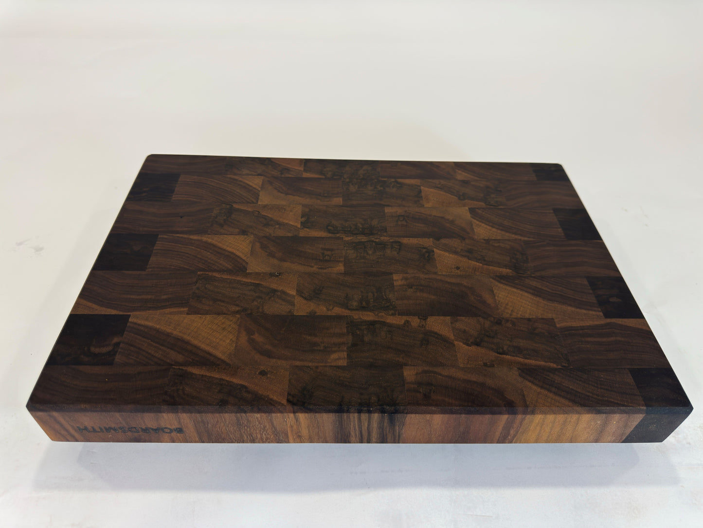 905 Walnut 18 x 12 x 2 One-Off