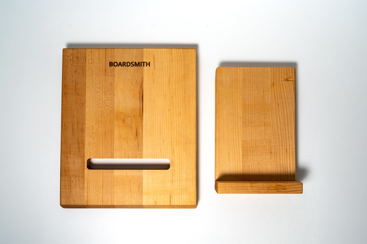Adjustable Cookbook & Cutting Board Stand