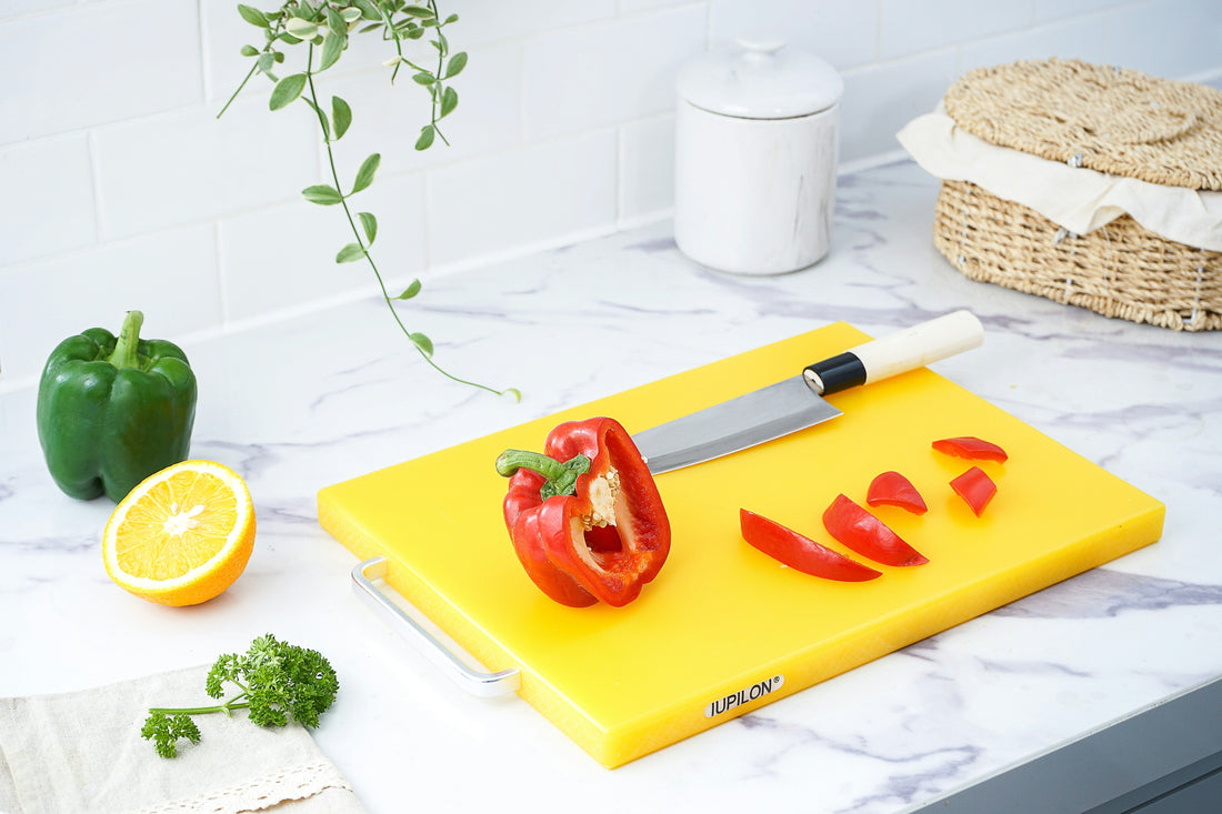 Microplastics in Cutting Boards: What You Need to Know