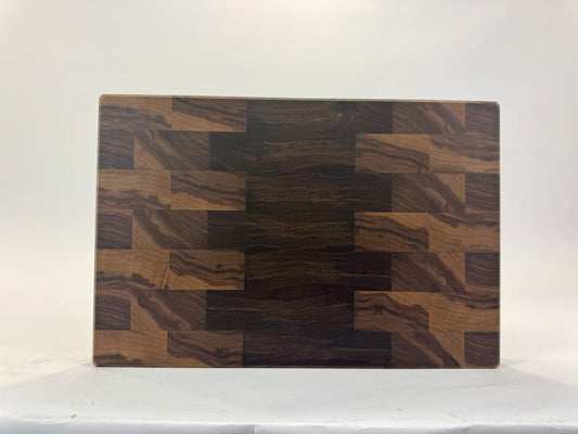 090 Walnut 18 x 12 x 2