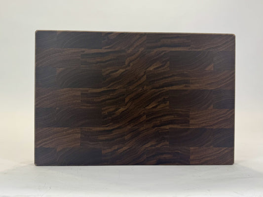 098 Walnut 18 x 12 x 2