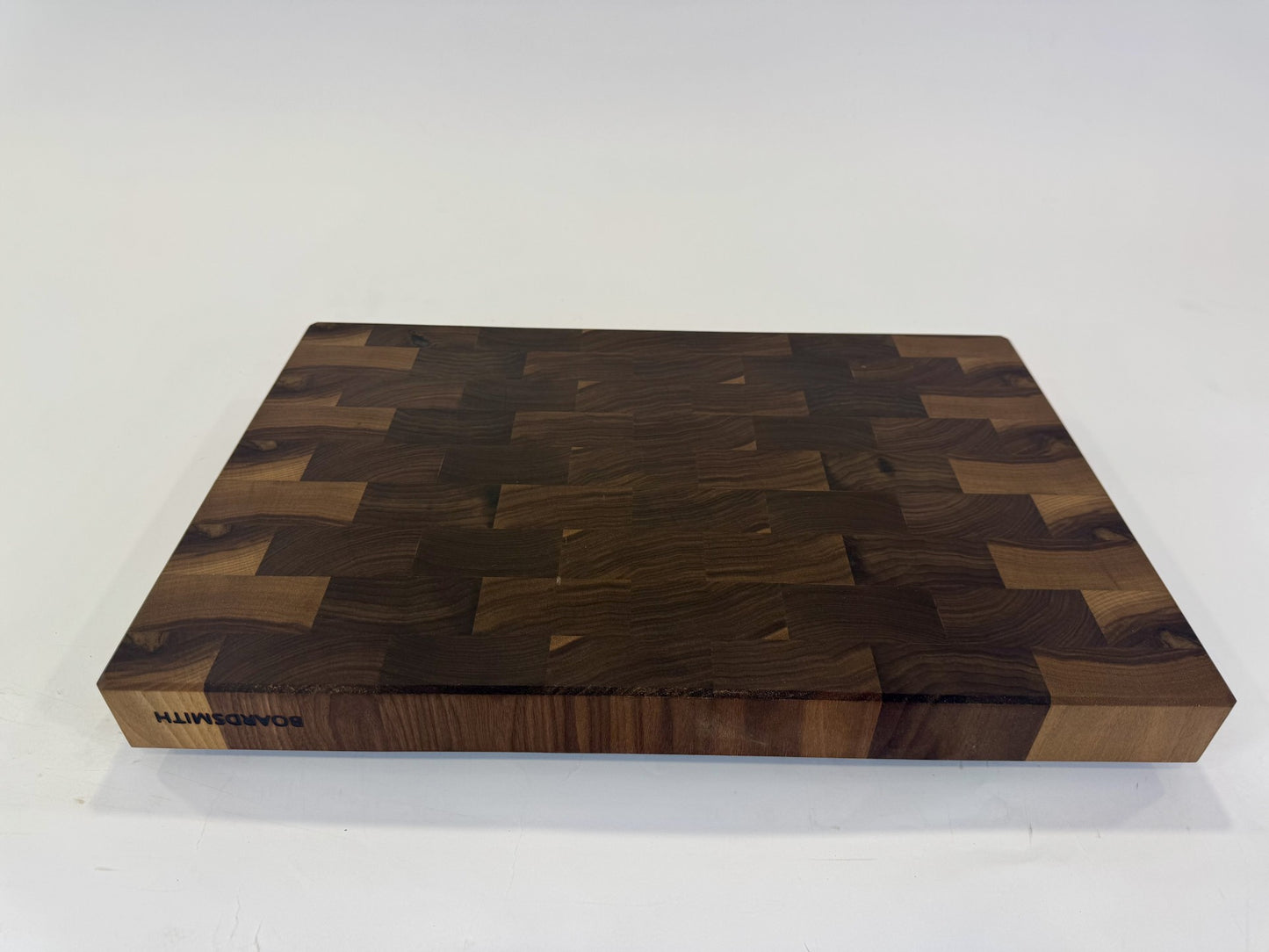 100 Walnut 22 x 14 1/2 x 2