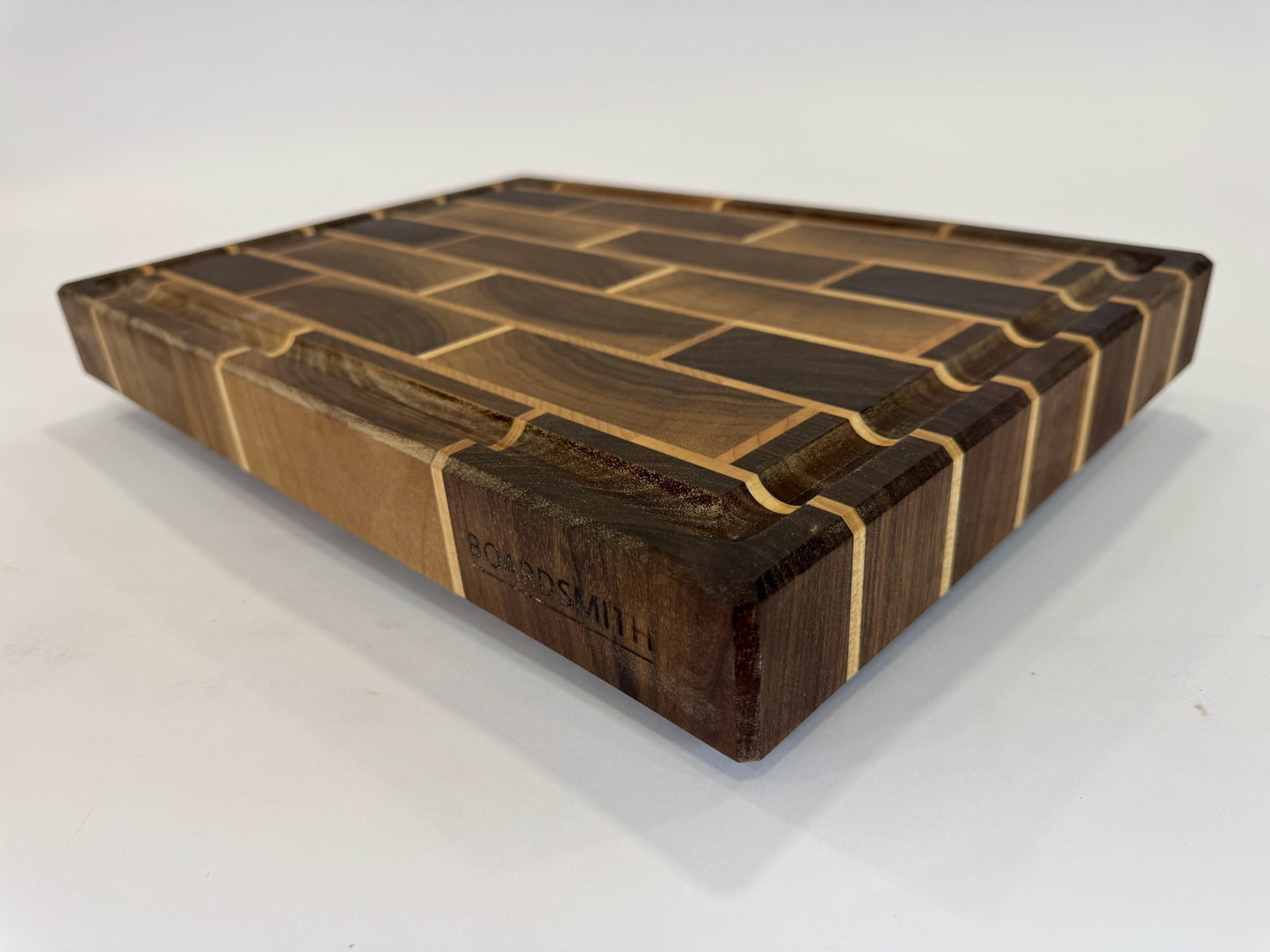 1003 Walnut and Maple Brick 18 x 11 1/2 x 2 "One-Off" with Juice Groove