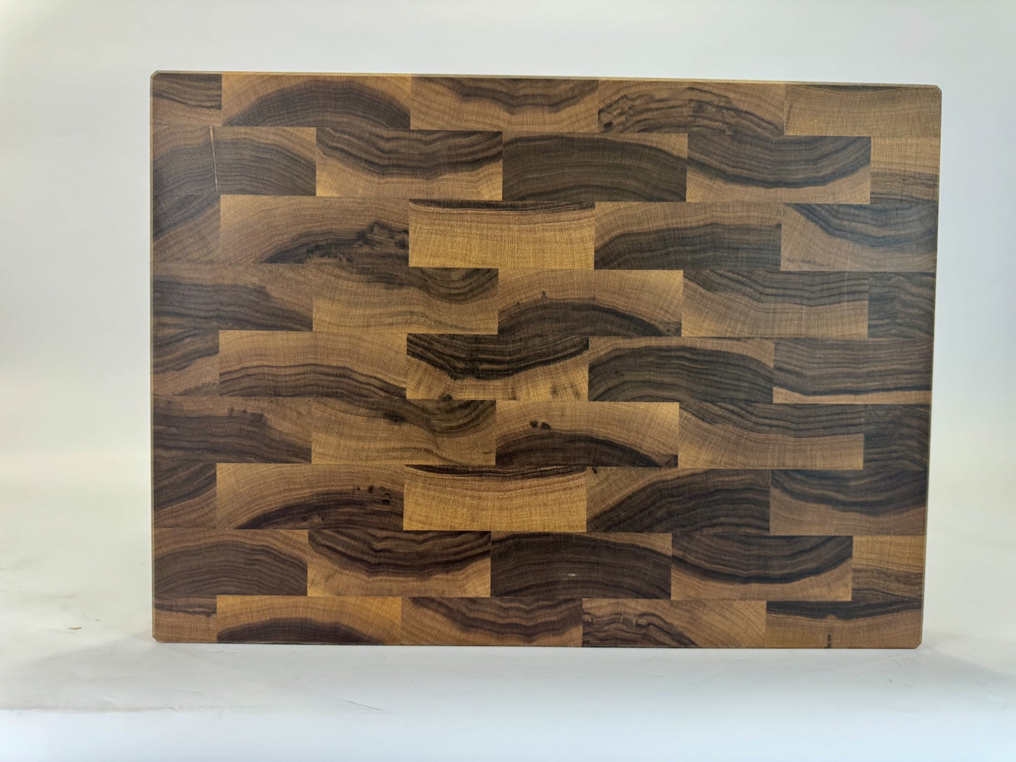 1023 Walnut 22" x 16" x 2"