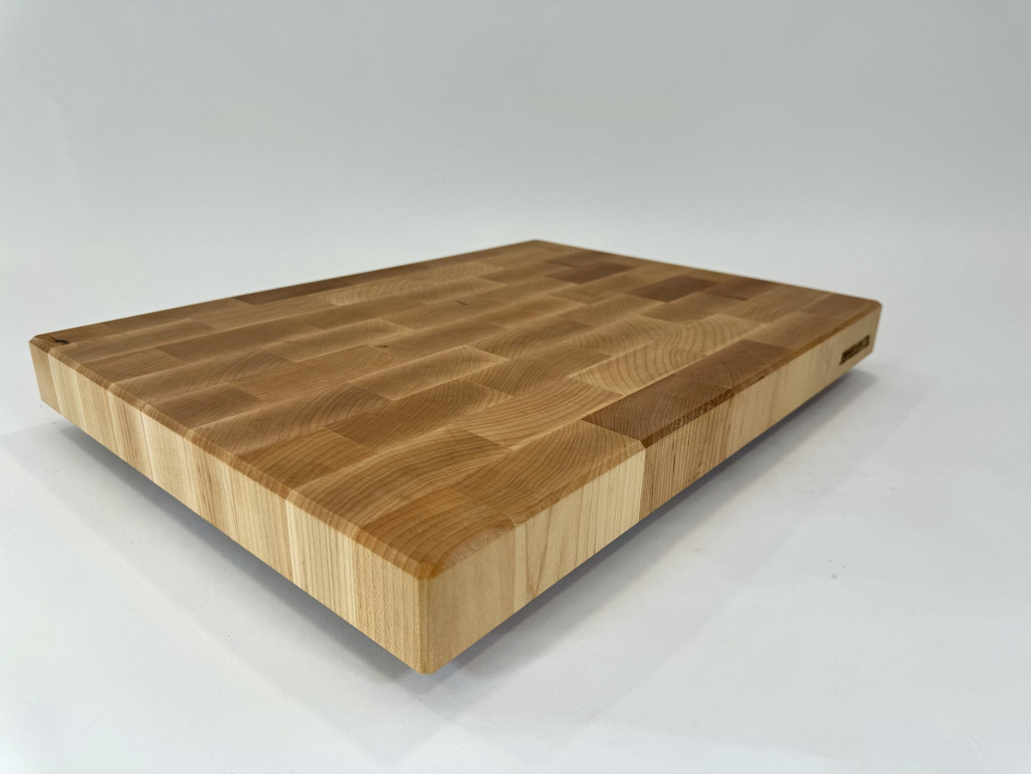 1042 "Medium" Carolina Cut Maple 16 x 22