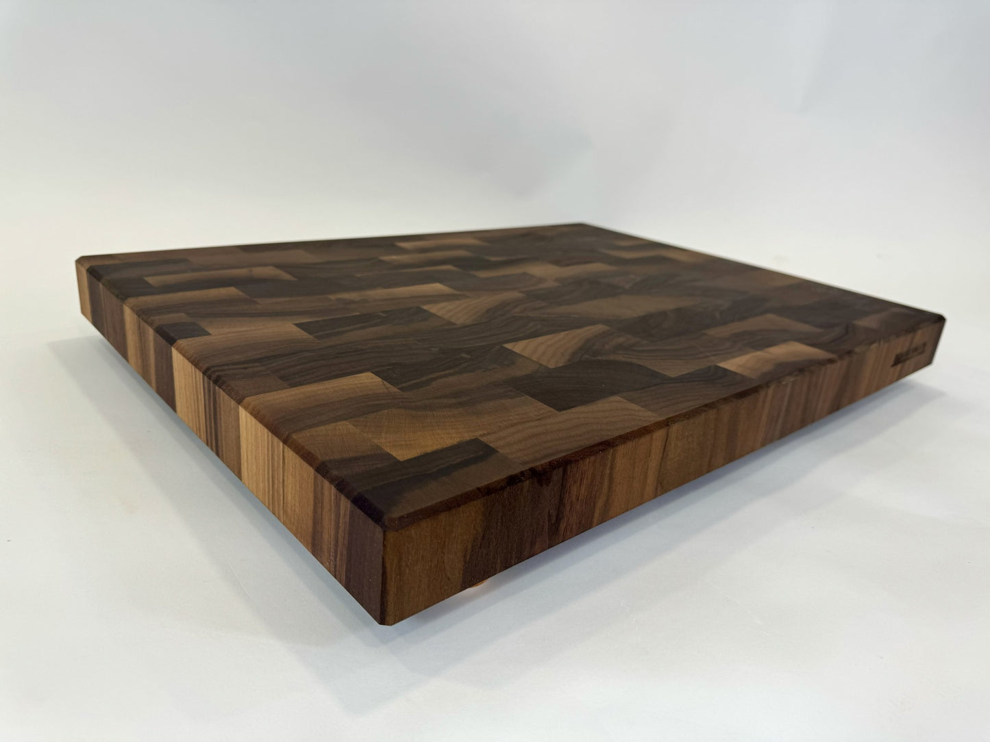 1052 Big Block Large Walnut 18 x 24