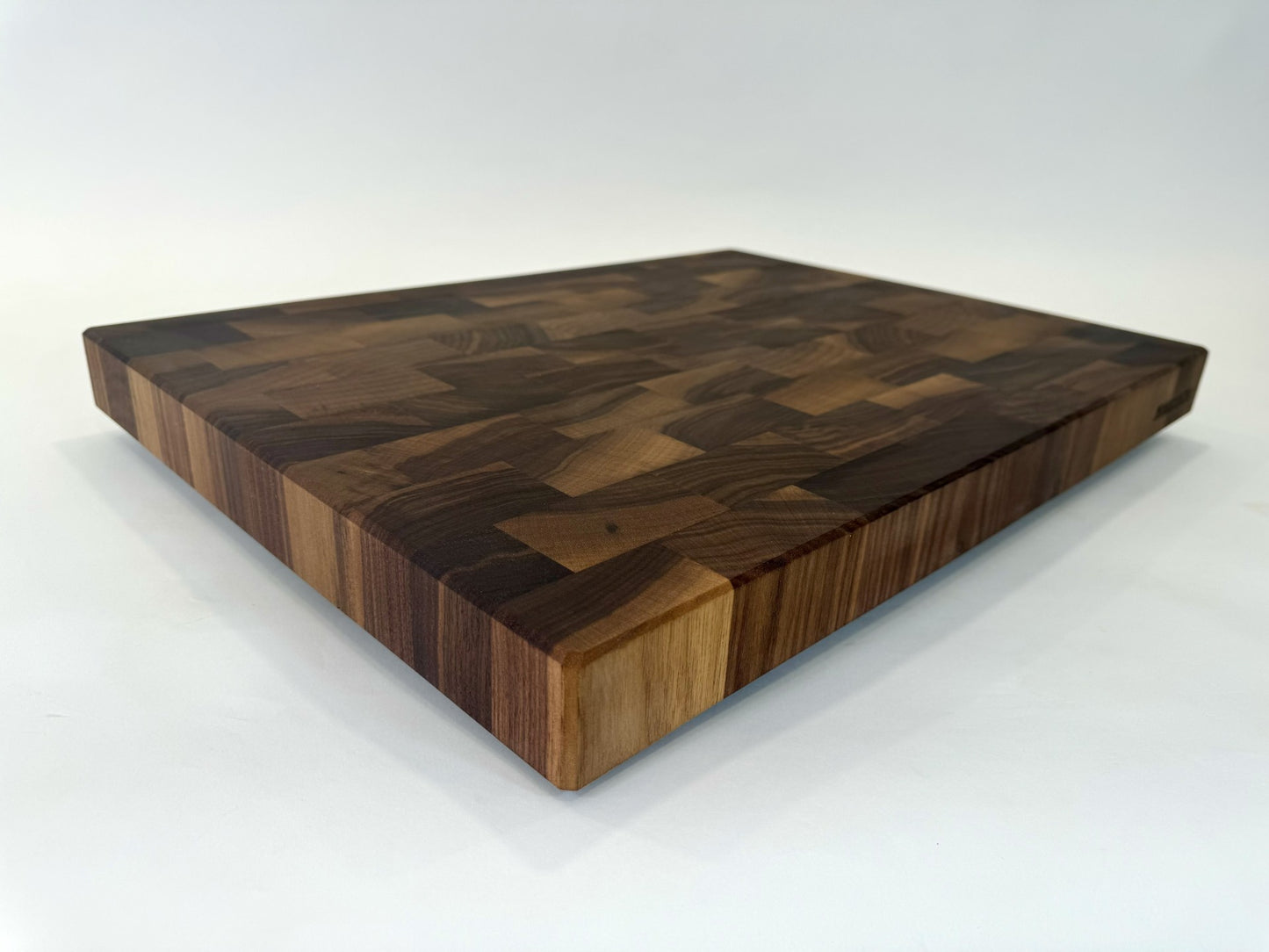 1123 Big Block Large Walnut 18 x 24