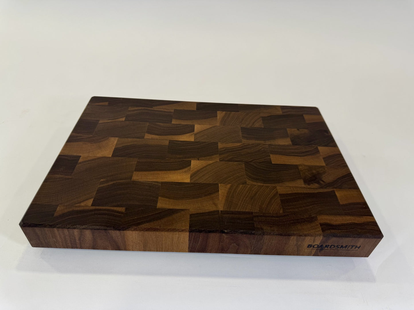 1189 Walnut 18" x 12" x 2"