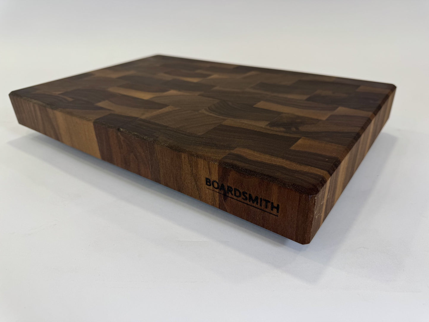 1189 Walnut 18" x 12" x 2"