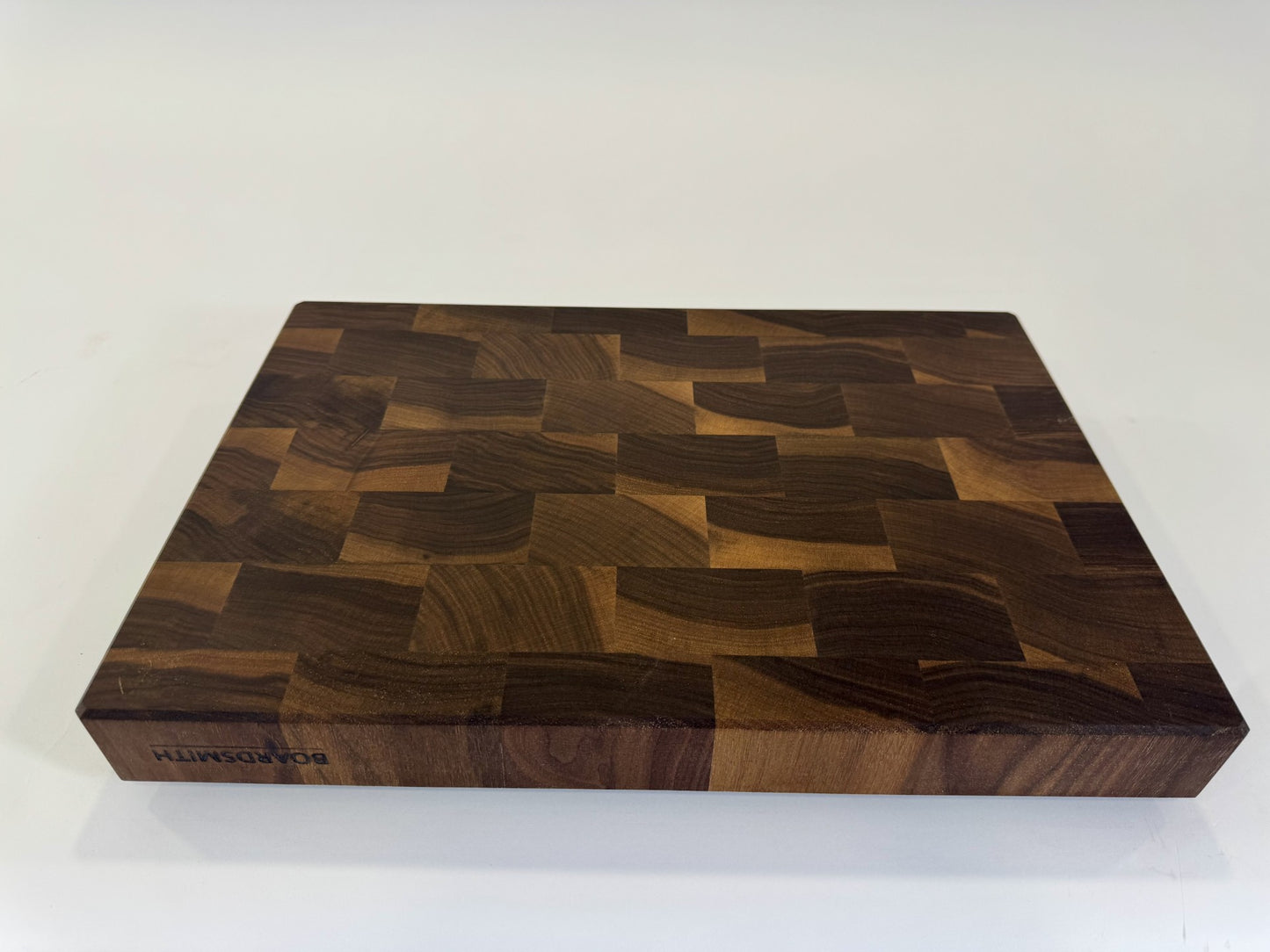 1189 Walnut 18" x 12" x 2"