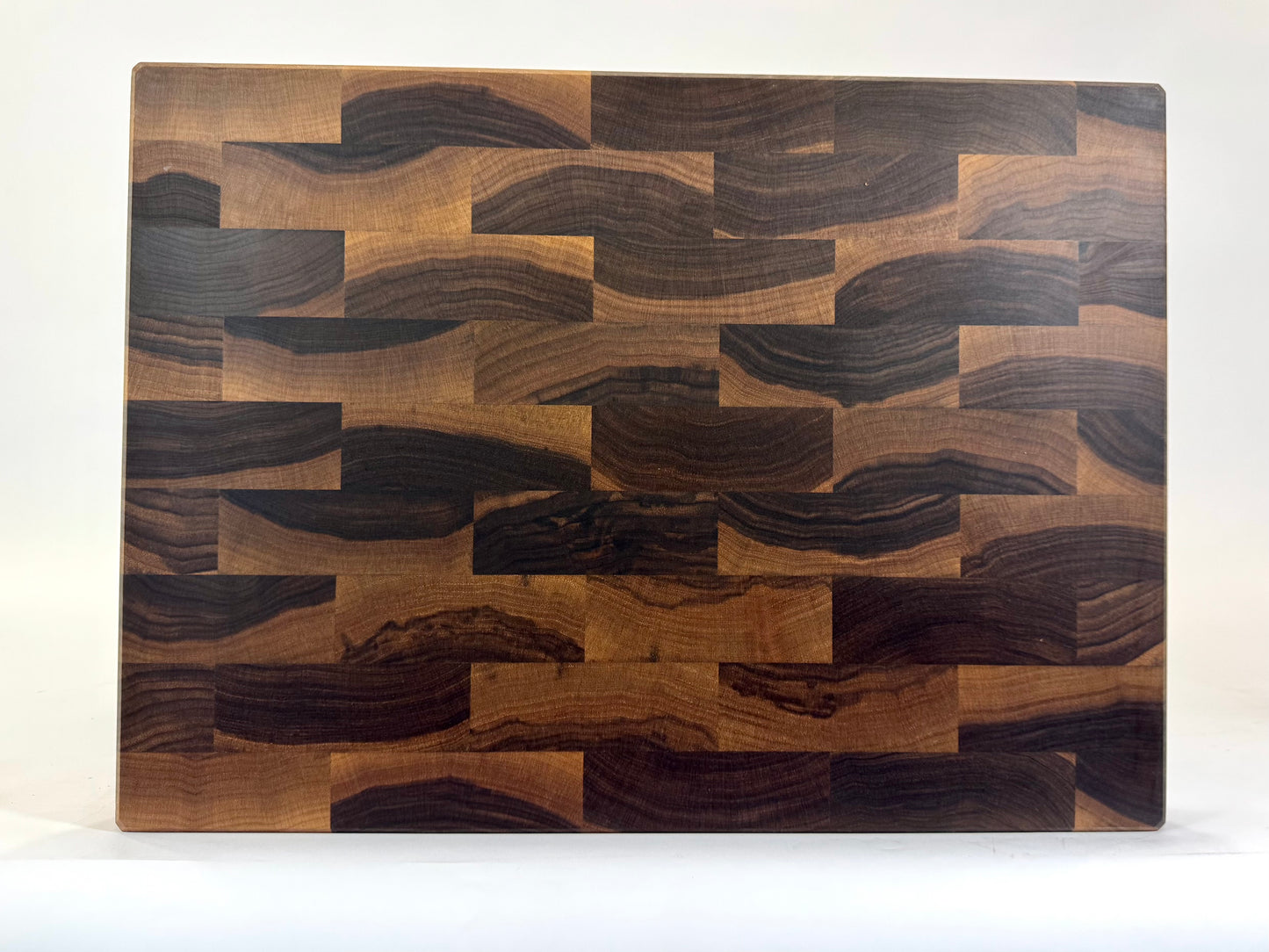 1225 Walnut 22" x 16" x 2"