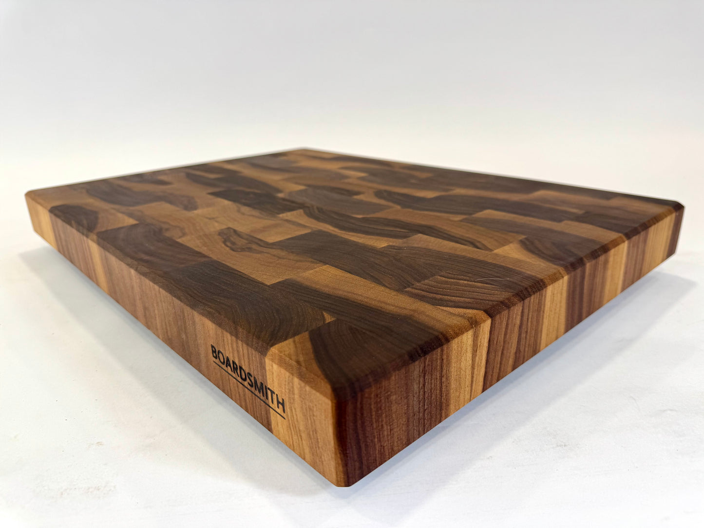 1225 Walnut 22" x 16" x 2"