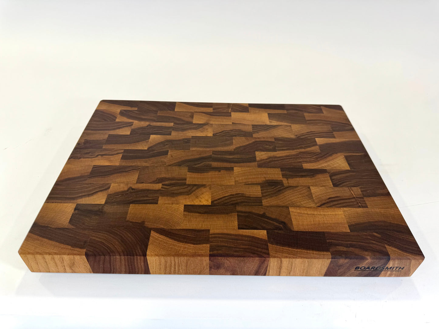 1231 Walnut 22" x 16" x 2"