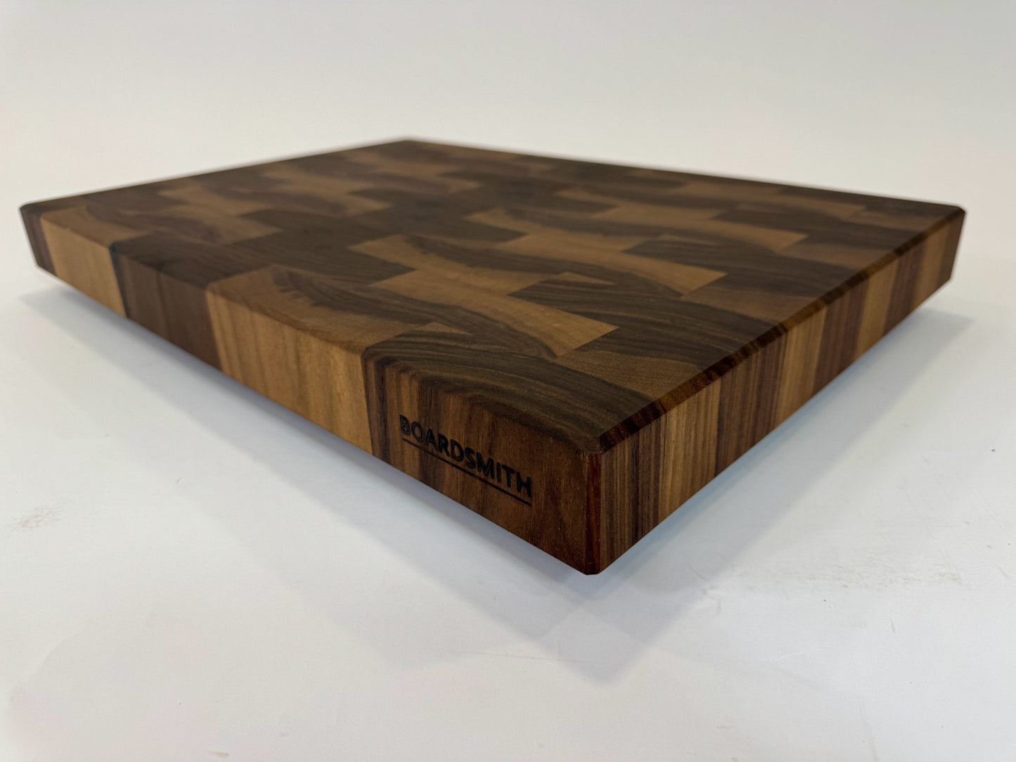 197 Walnut 22 x 15.5 x 2