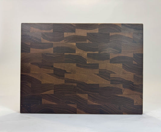 199 Walnut 21.5 x 16 x 2