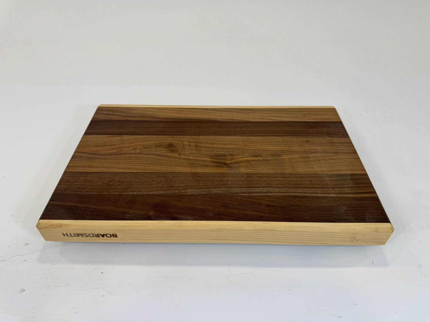 235-1 Walnut & Maple Edge Grain 18.5 x 11.5 x 1.5