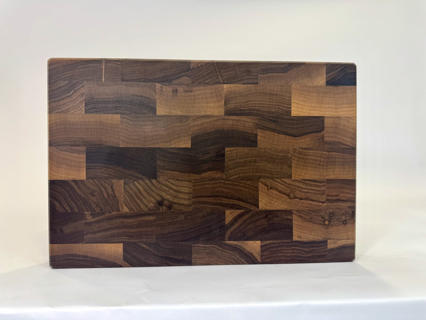 290 Walnut 18" x 12" x 2"