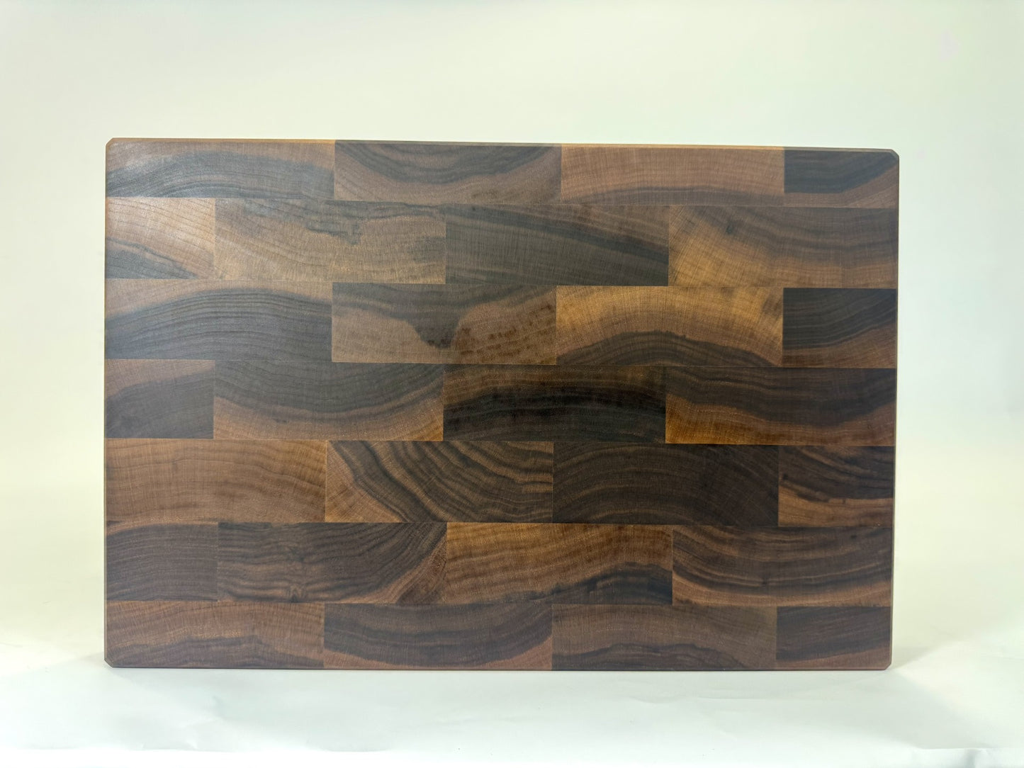 318 Walnut 18" x 12" x 2"