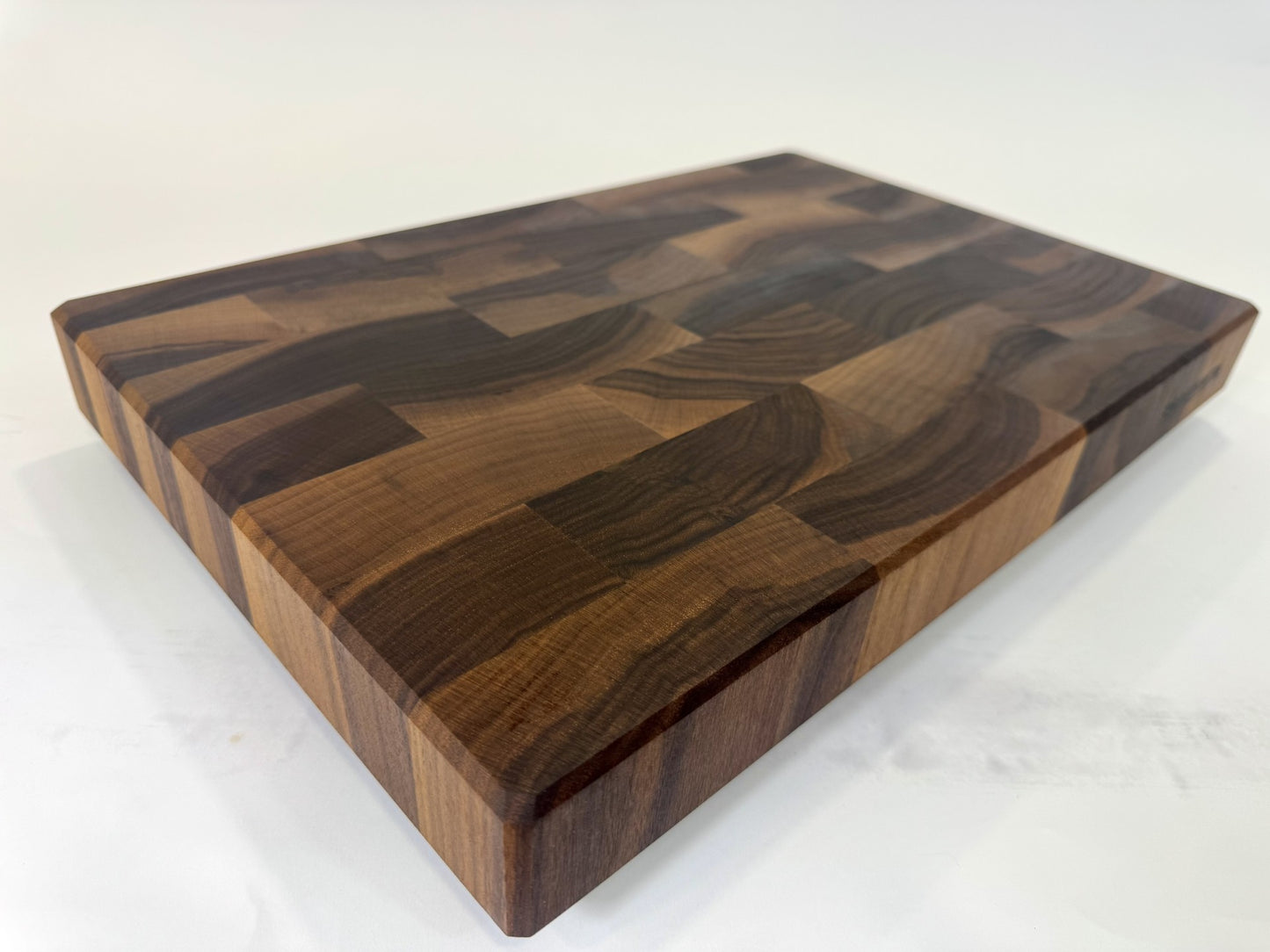 318 Walnut 18" x 12" x 2"