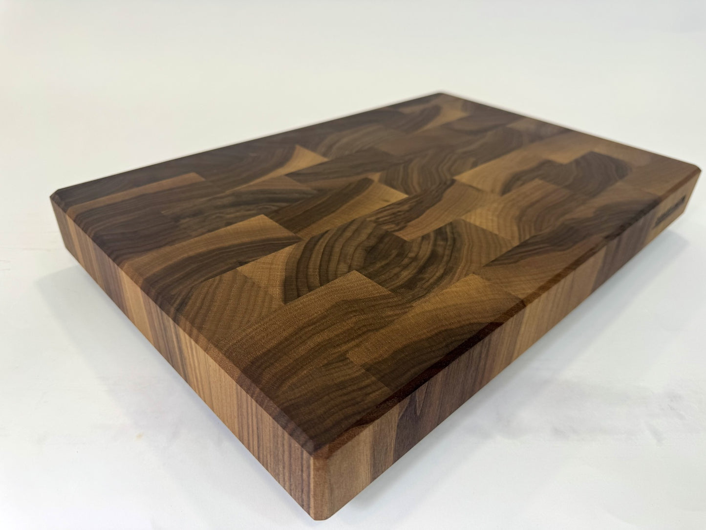 338 Walnut 18" x 12" x 2"