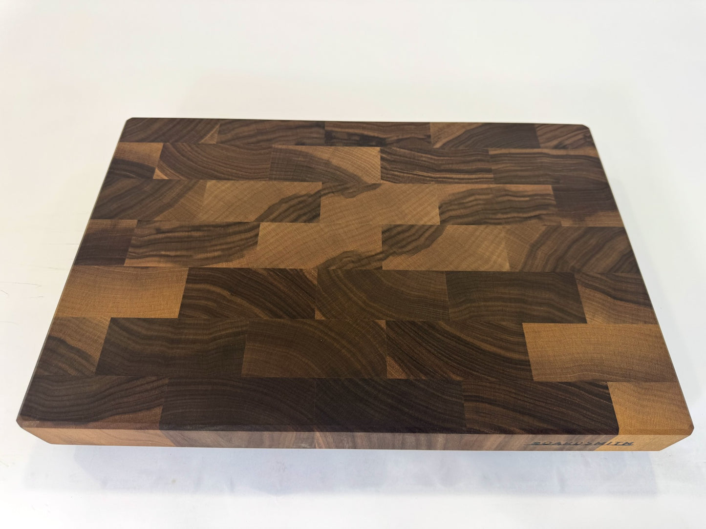 340 Walnut 18" x 12" x 2"