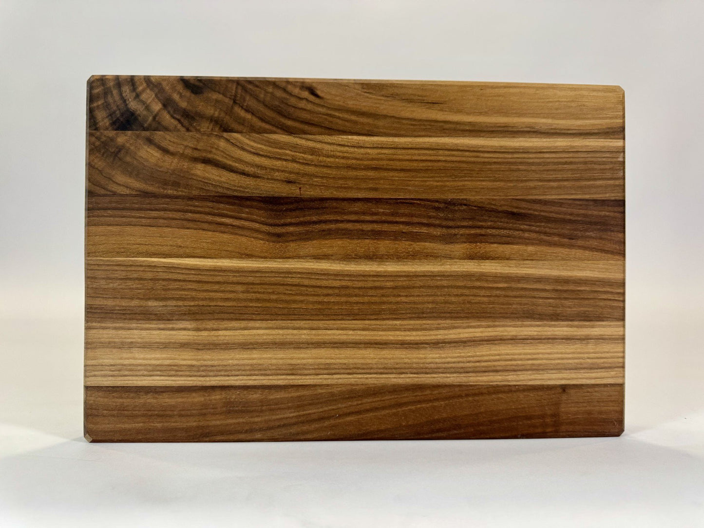 358-1 Walnut Edge Grain with Finger Grooves 15 x 10 x 1.5