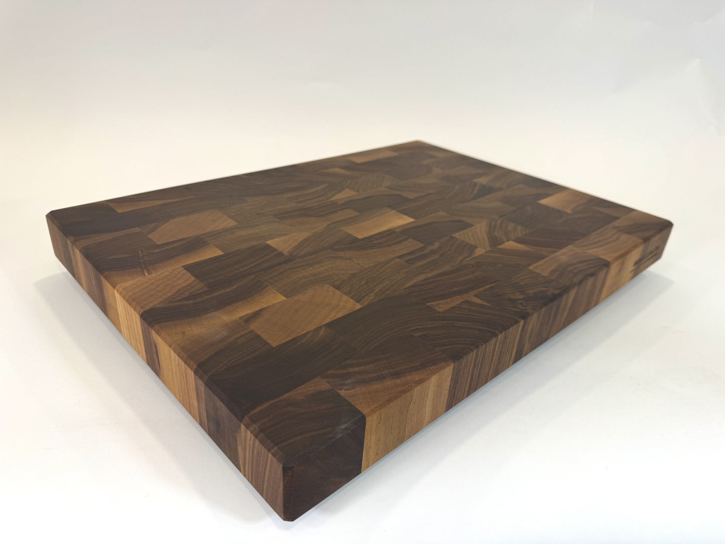 368 Walnut 22" x 16" x 2"