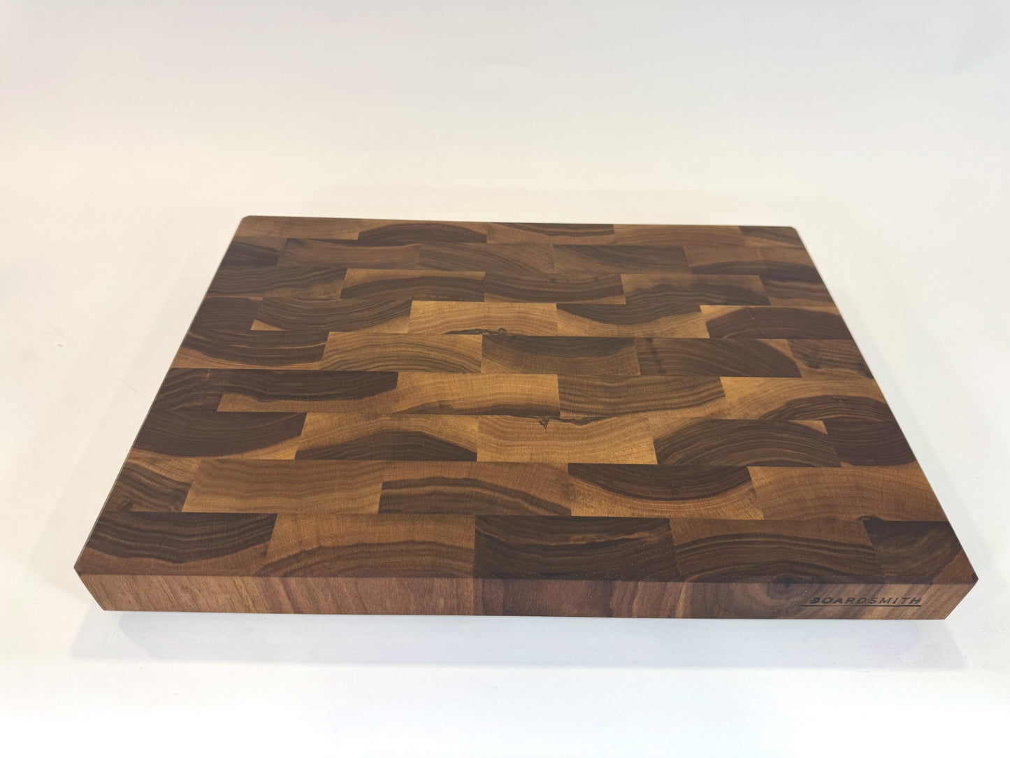 380 Walnut 22" x 16" x 2"