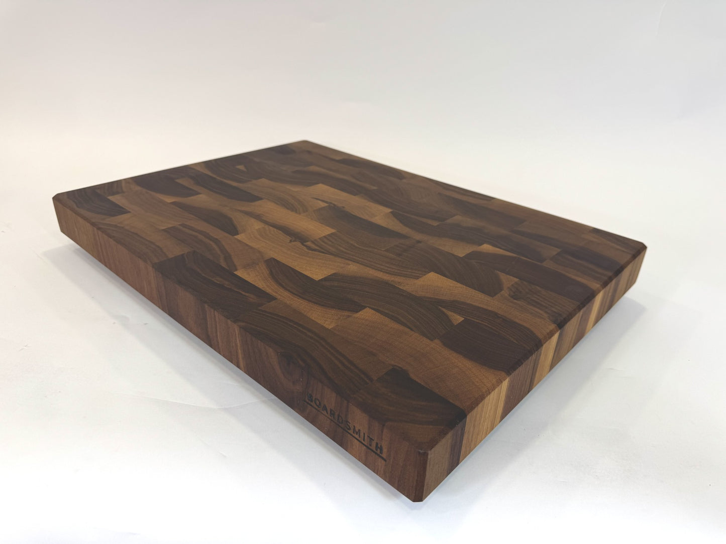 380 Walnut 22" x 16" x 2"
