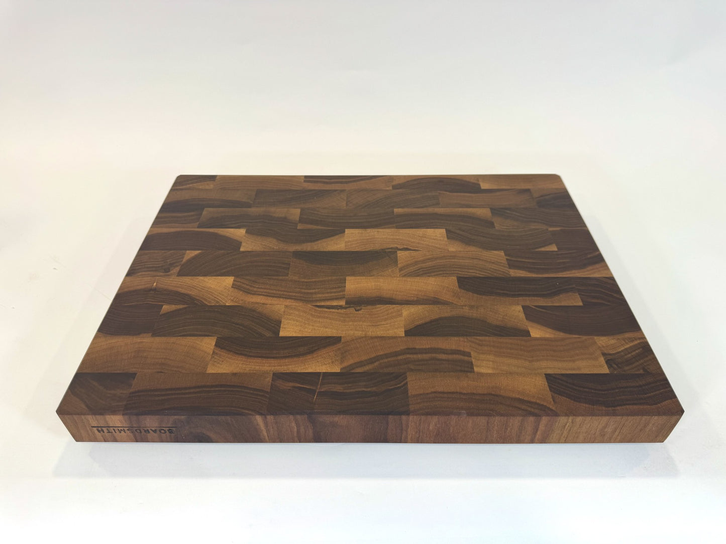 380 Walnut 22" x 16" x 2"
