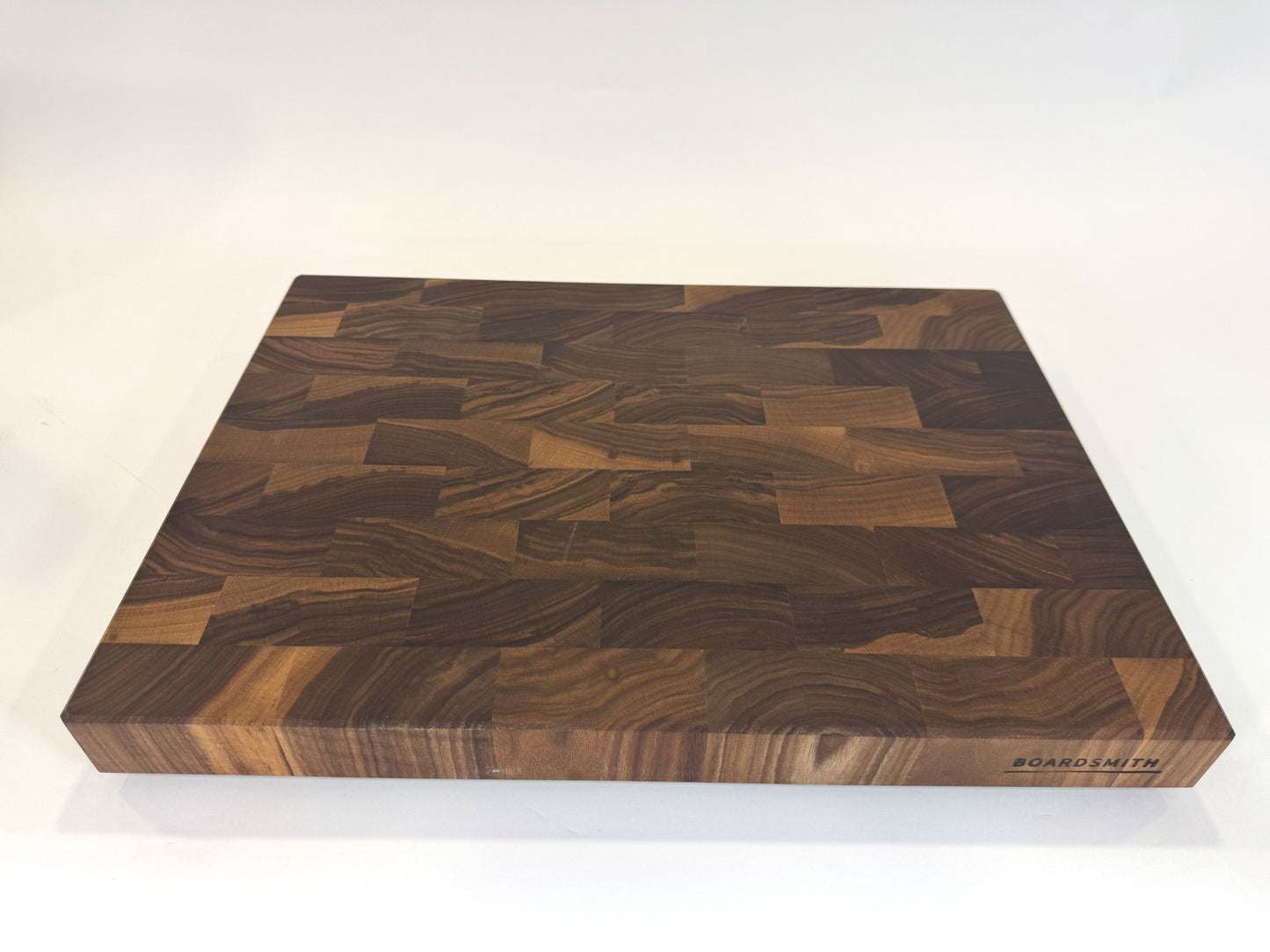 384 Walnut 22" x 16" x 2"