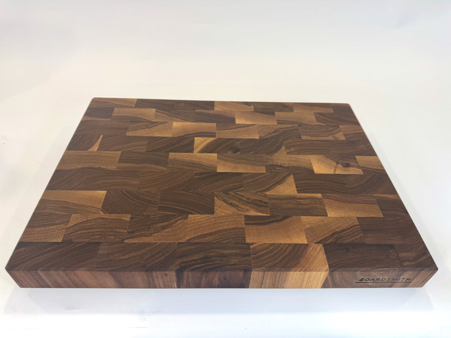386 Walnut 22" x 16" x 2"