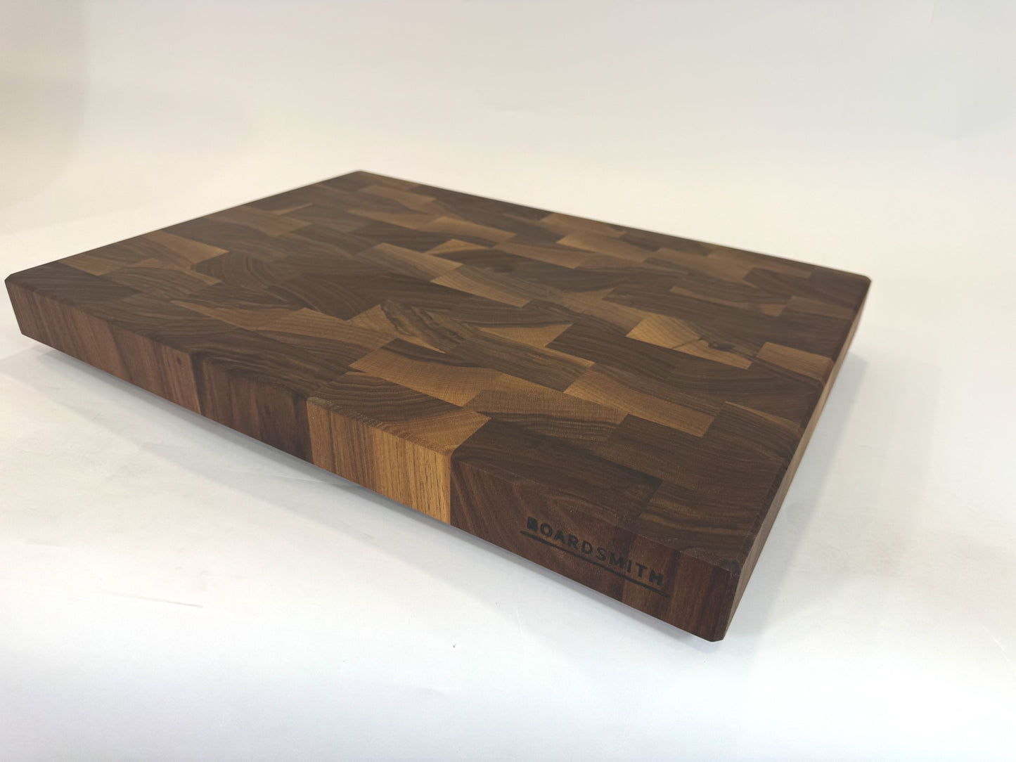 386 Walnut 22" x 16" x 2"