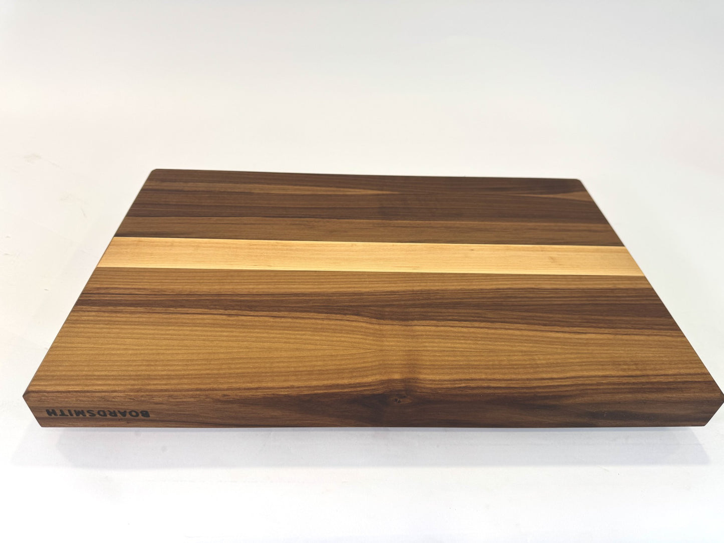 404 Walnut and Maple Edge Grain 20" x 13" x 1 1/2"