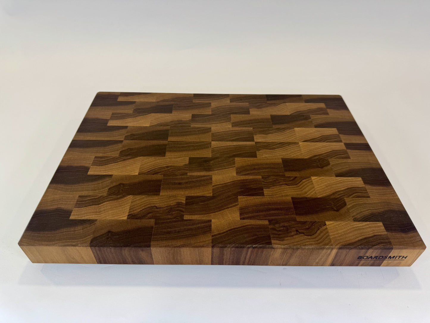 406-1 Walnut 22 x 16 x 2