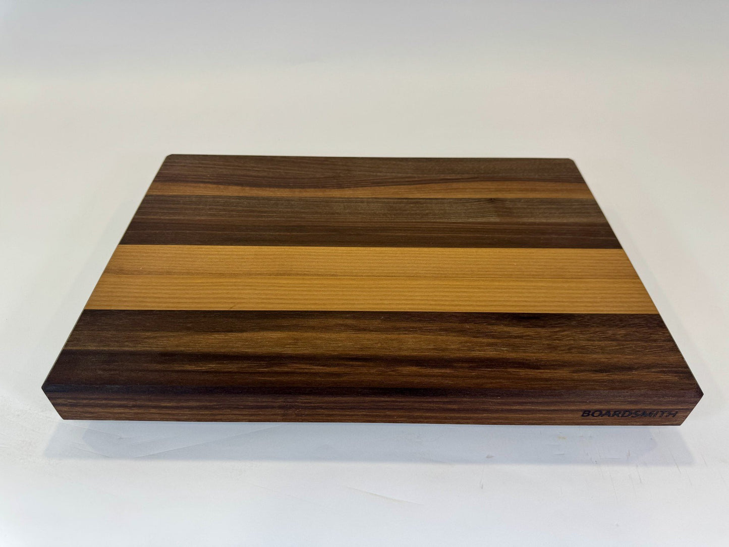 413-1 Walnut Edge Grain 19.25 x 13.25 x 1.5