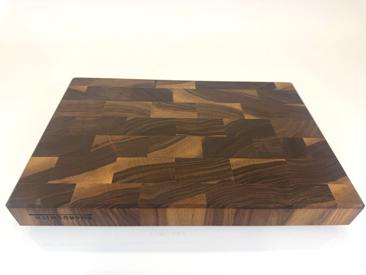 415 Walnut 18" x 12" x 2"