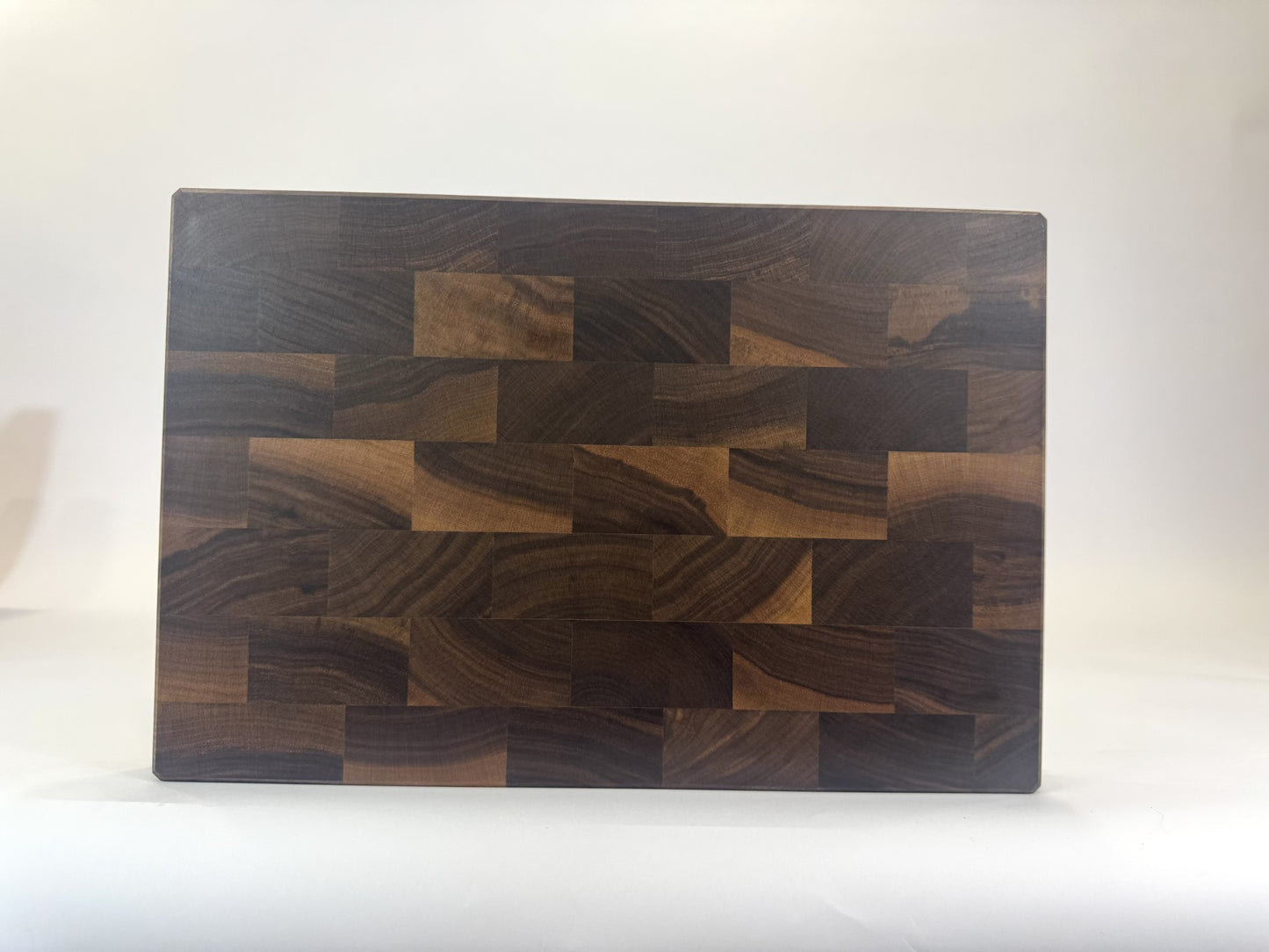 424 Walnut 18" x 12" x 2"