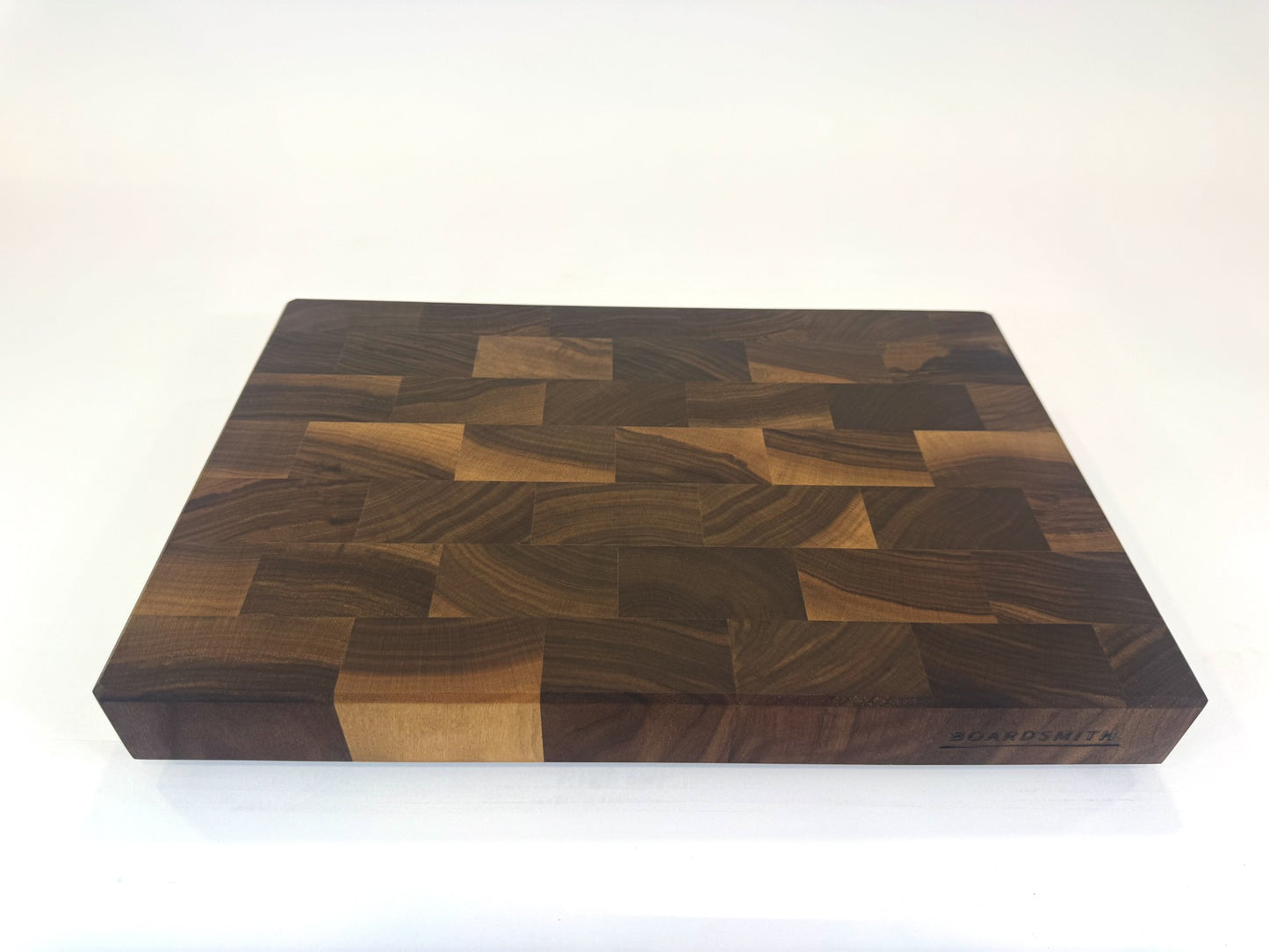 424 Walnut 18" x 12" x 2"