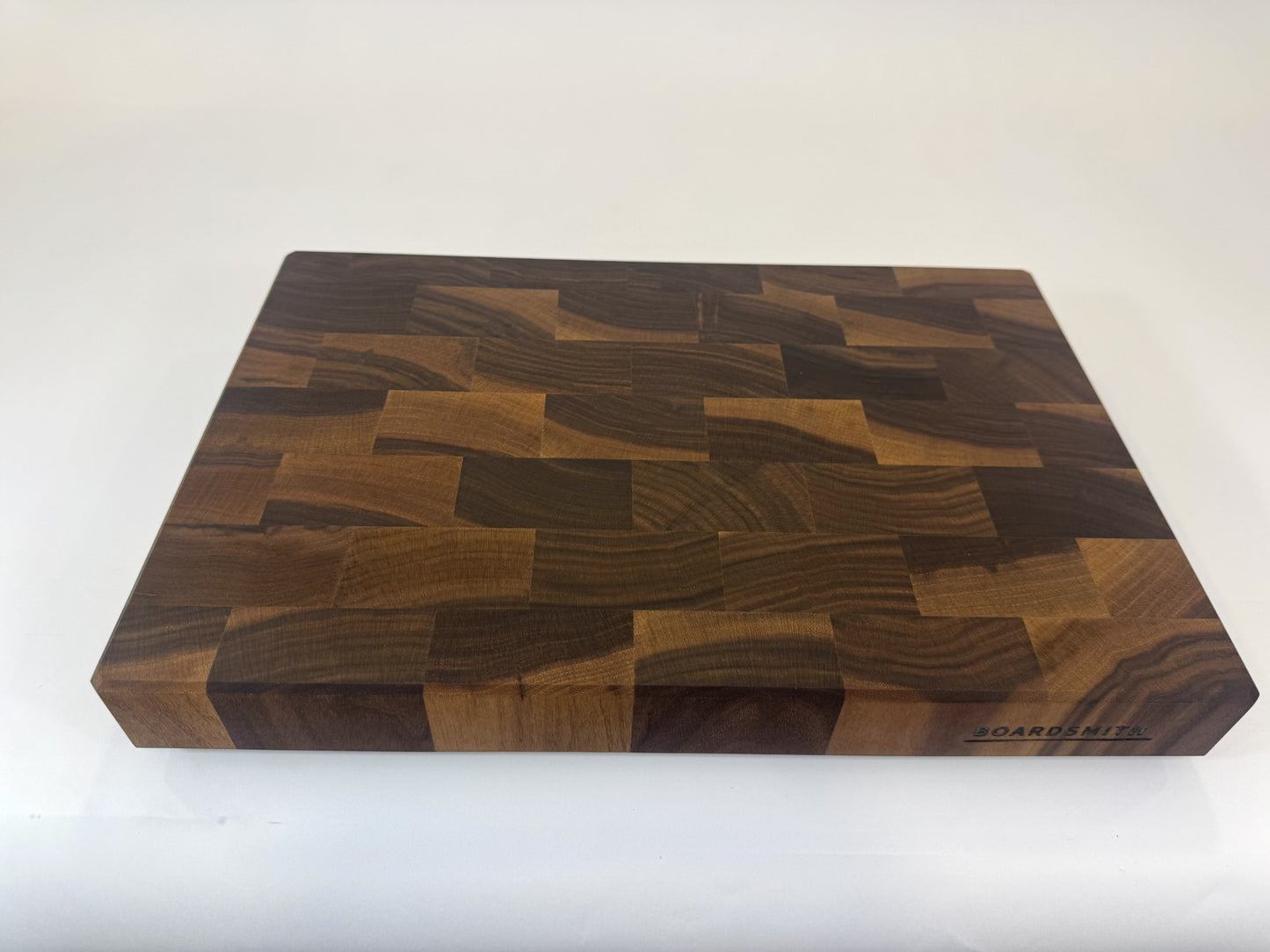 428 Walnut 18" x 12" x 2"