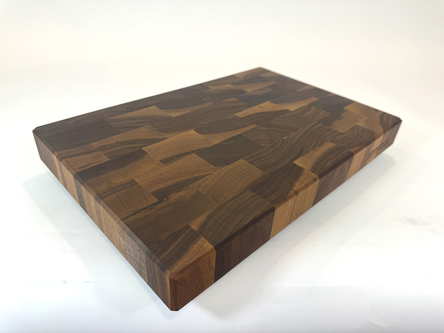 428 Walnut 18" x 12" x 2"