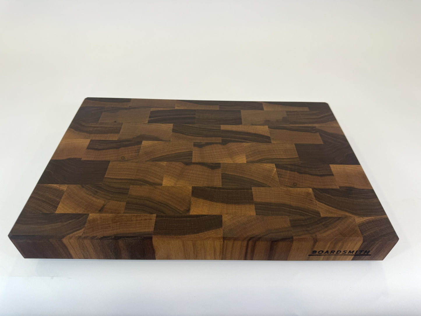 430 Walnut 18" x 12" x 2"