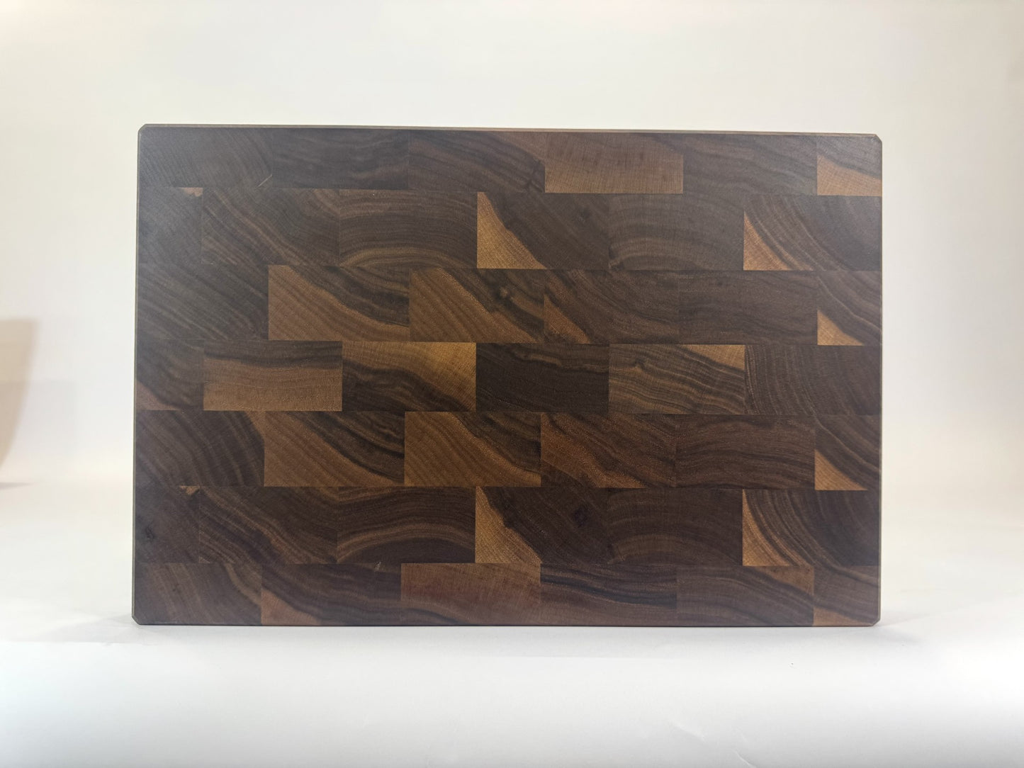 432 Walnut 18" x 12" x 2"