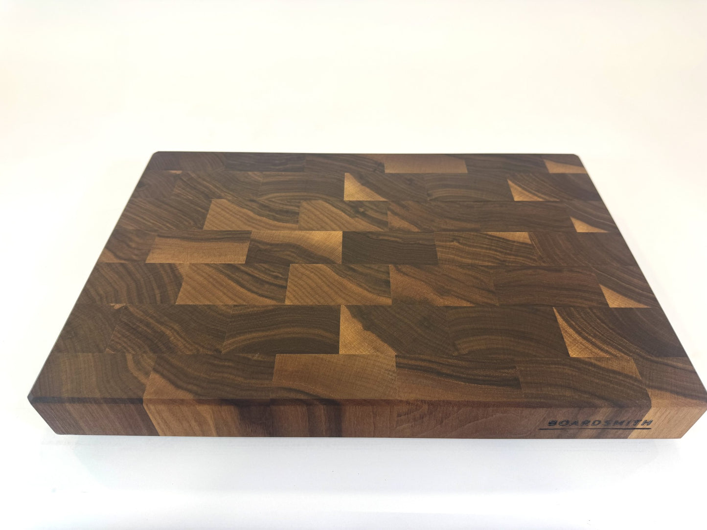 432 Walnut 18" x 12" x 2"