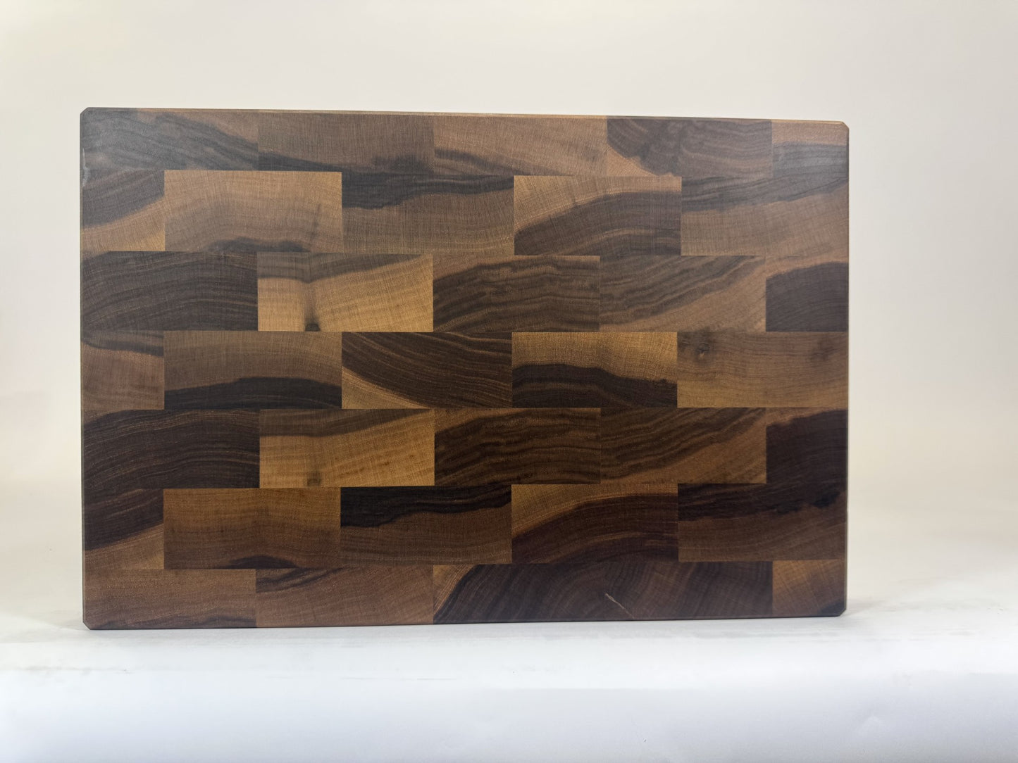 447 Walnut 18" x 12" x 2"