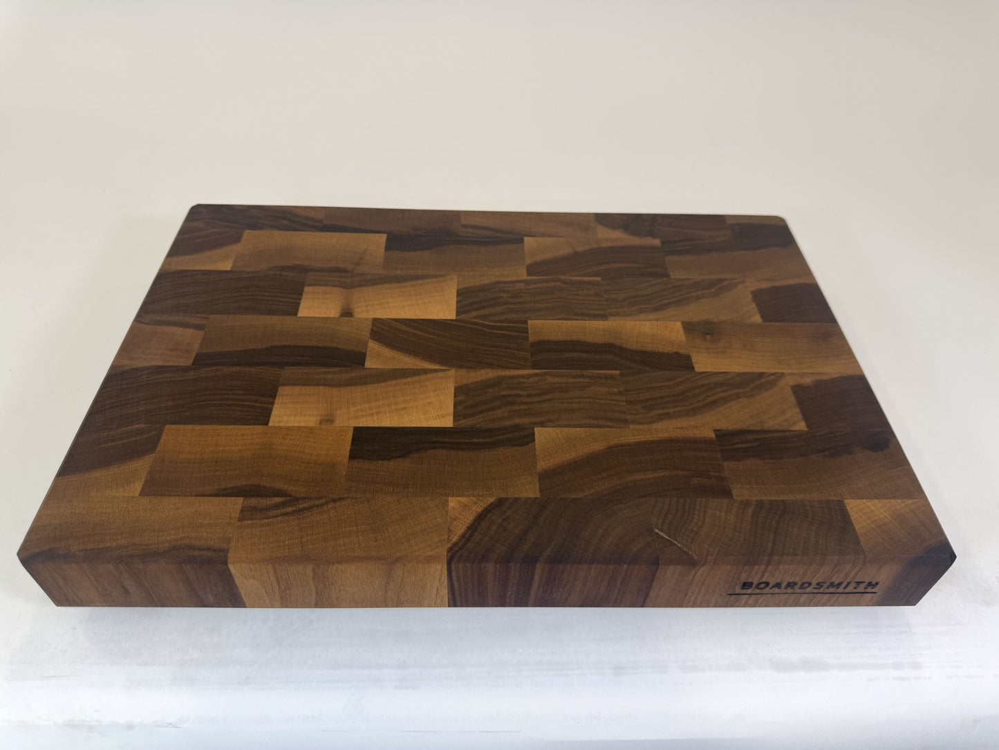 447 Walnut 18" x 12" x 2"