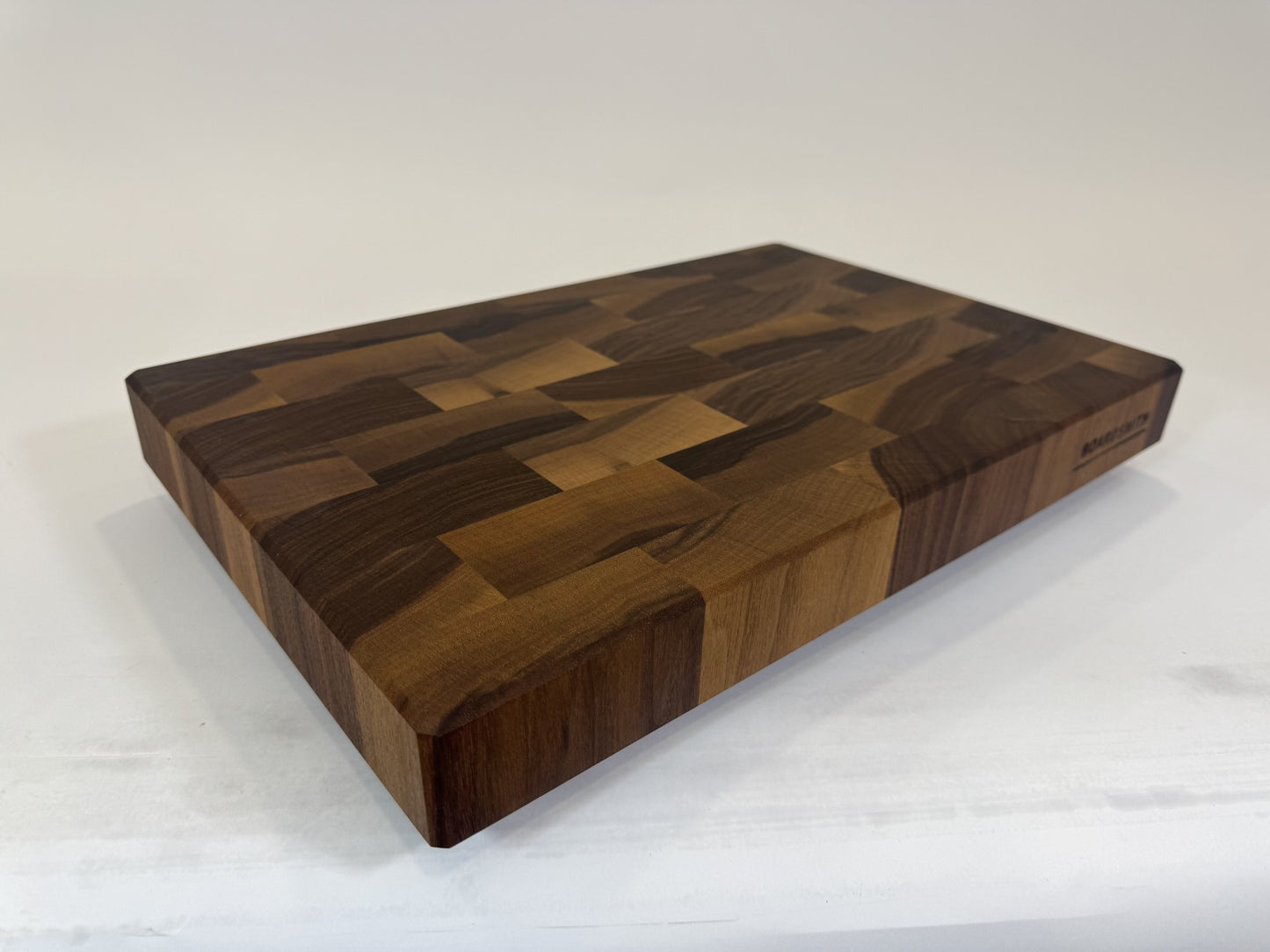 447 Walnut 18" x 12" x 2"