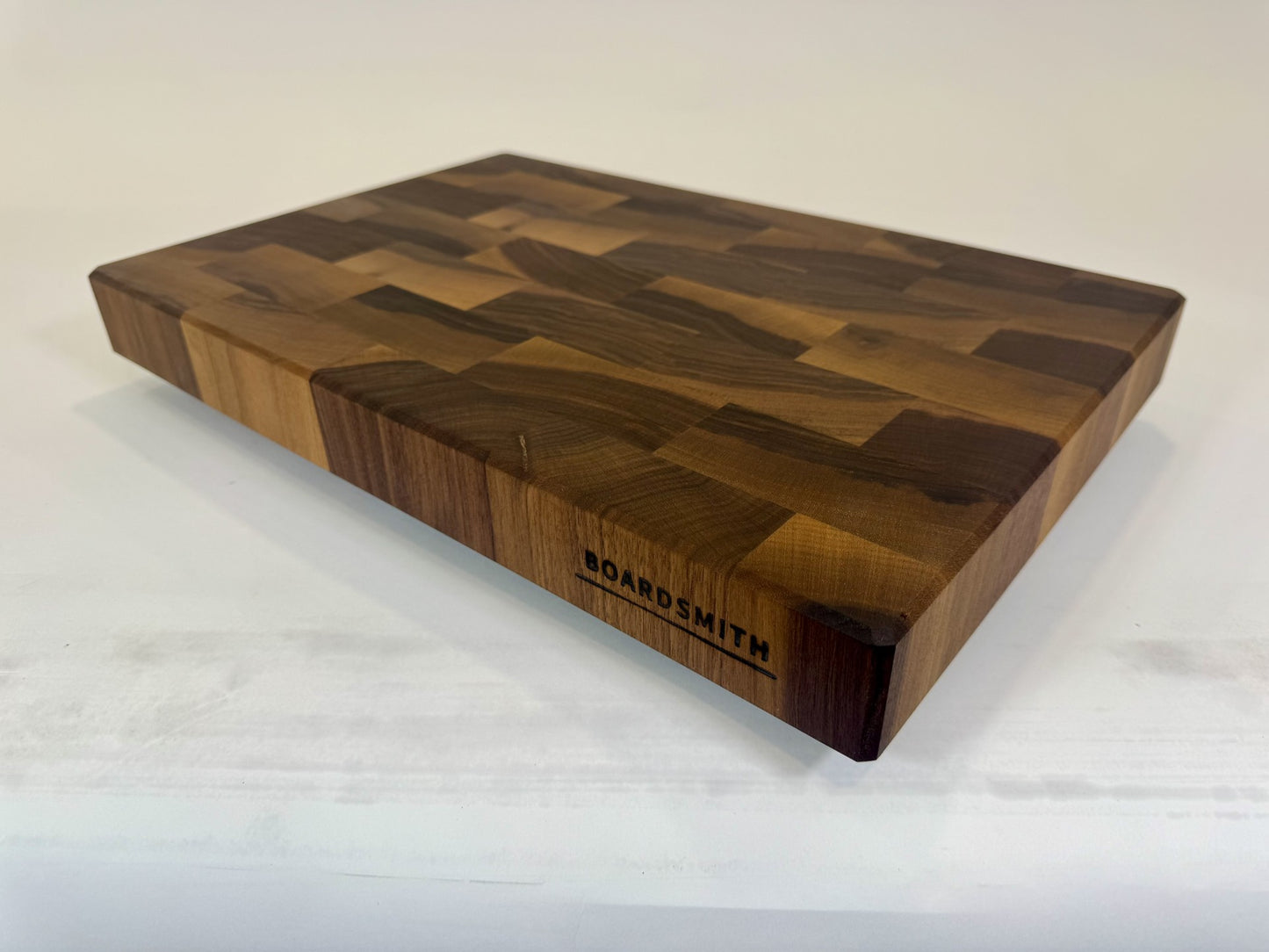 447 Walnut 18" x 12" x 2"